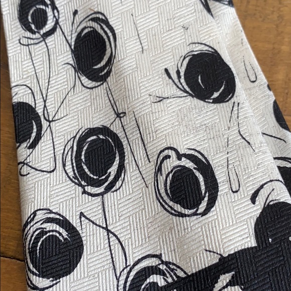 Vintage 90’s Albert Nipon Tie - Picture 6 of 6